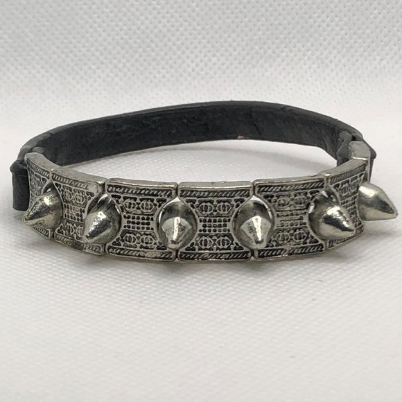 Jewelry - 2/$20 Spiked Stretch Bracelet Silver & Black